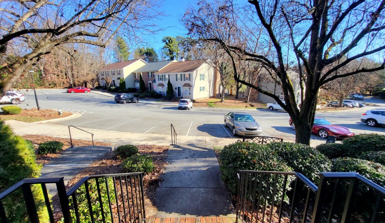 3781-Greens-Crossing-Greensboro-NC-27410-10