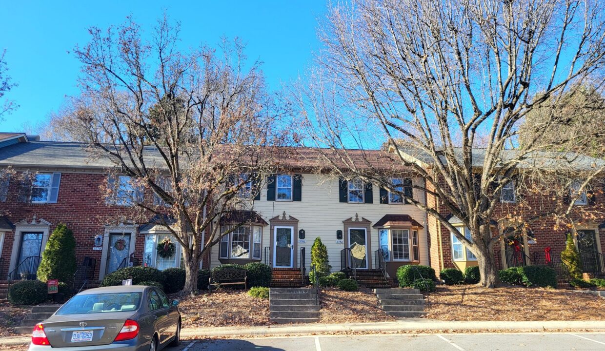 3781-Greens-Crossing-Greensboro-NC-27410-14