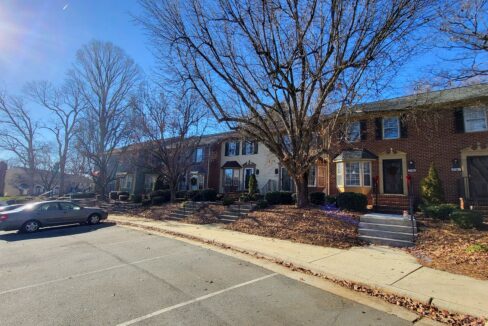 3781-Greens-Crossing-Greensboro-NC-27410-6