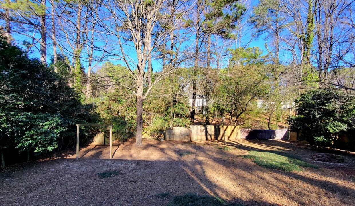 6017-Whittier-Dr-Raleigh-NC-27609-38