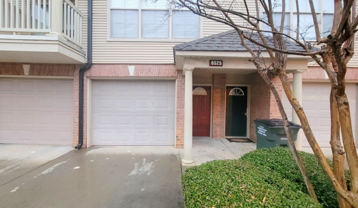 6525-Quaterbridge-Ln-Charlotte-NC-28262-14