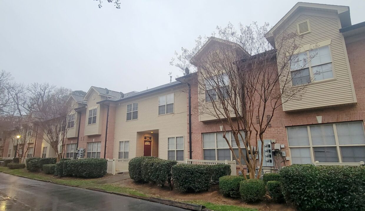 6525-Quaterbridge-Ln-Charlotte-NC-28262-5