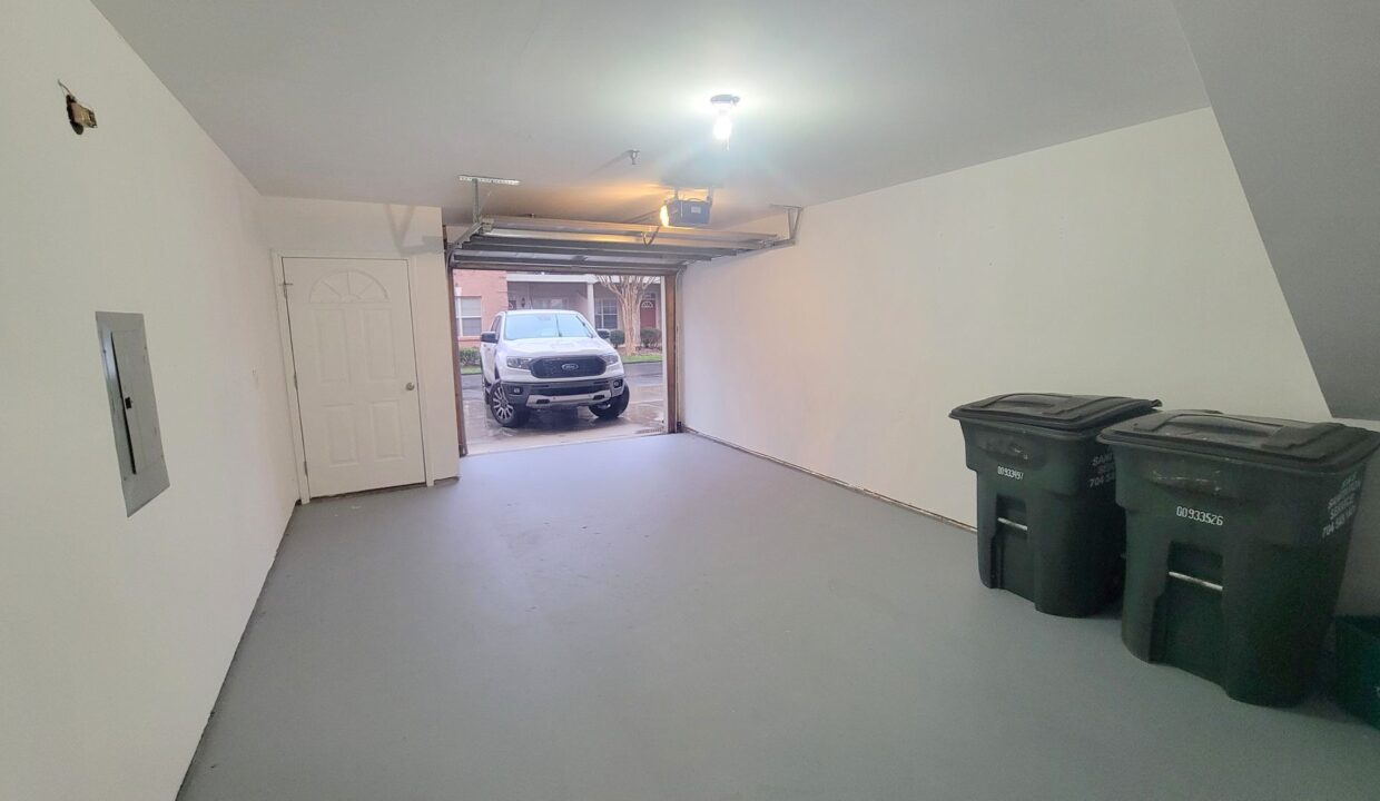 6525-Quaterbridge-Ln-Charlotte-NC-28262-8