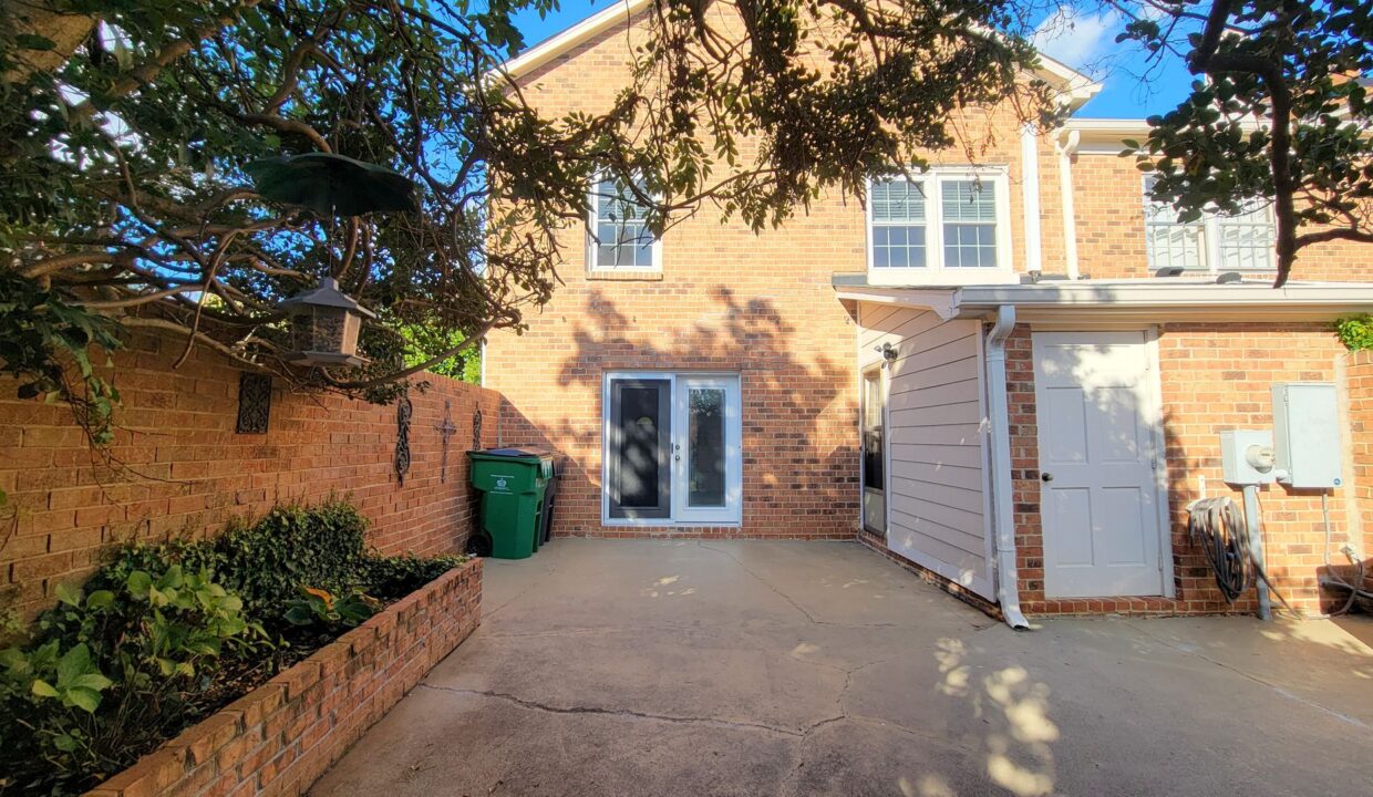 6733-Constitution-Ln-Charlotte-NC-28210-13