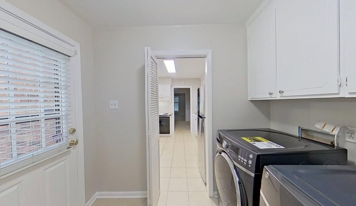 6733-Constitution-Ln-Charlotte-NC-28210-18