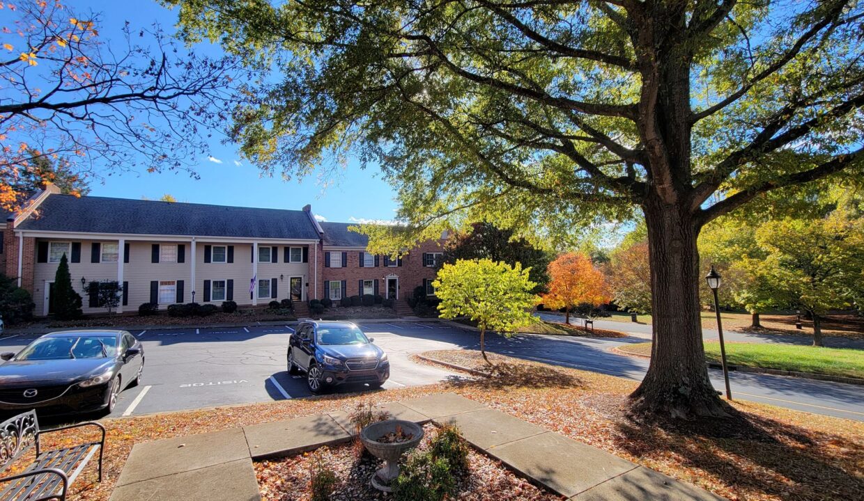 6733-Constitution-Ln-Charlotte-NC-28210-21