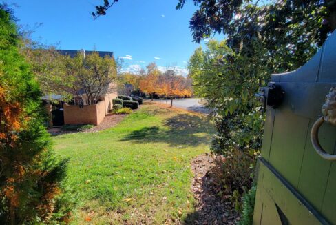 6733-Constitution-Ln-Charlotte-NC-28210-25