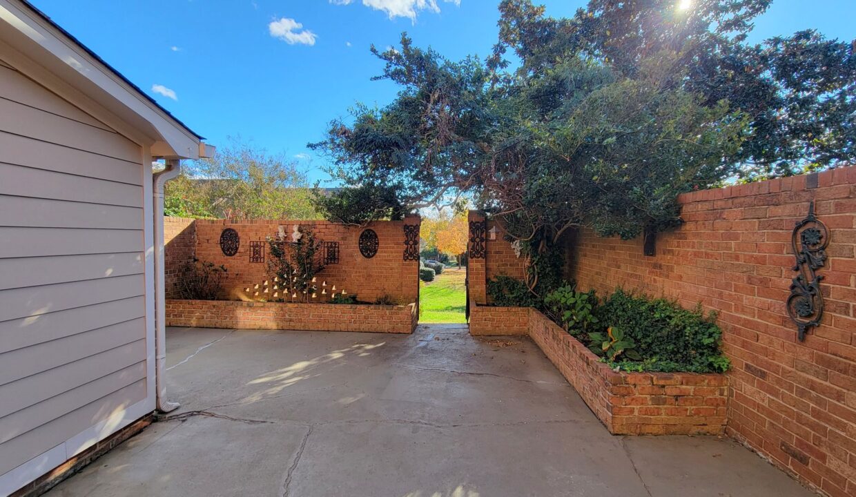 6733-Constitution-Ln-Charlotte-NC-28210-29