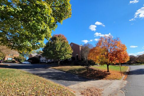 6733-Constitution-Ln-Charlotte-NC-28210-33