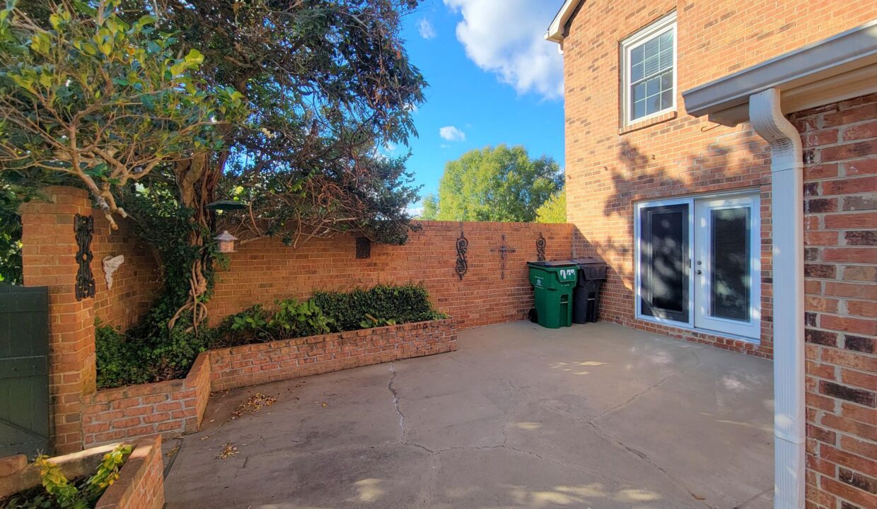 6733-Constitution-Ln-Charlotte-NC-28210-35