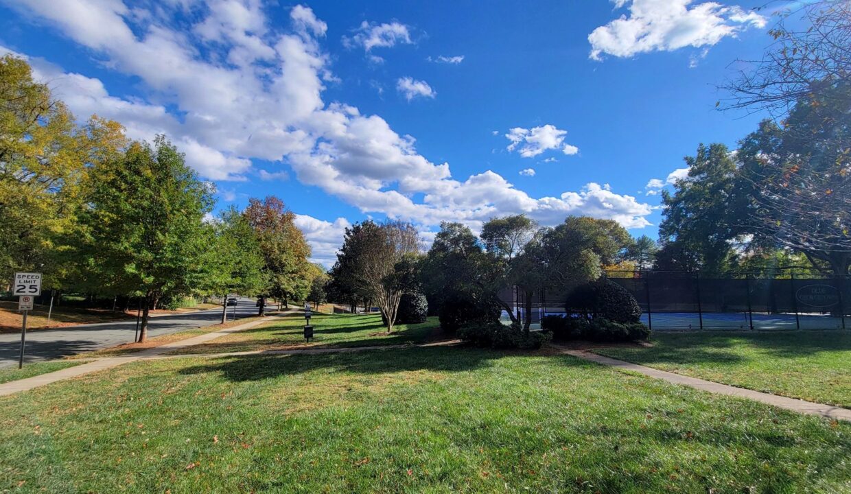 6733-Constitution-Ln-Charlotte-NC-28210-45