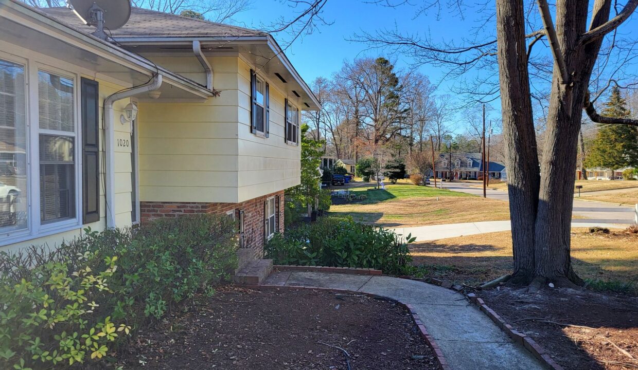 1020-Wofford-Ln-Raleigh-NC-27609-18