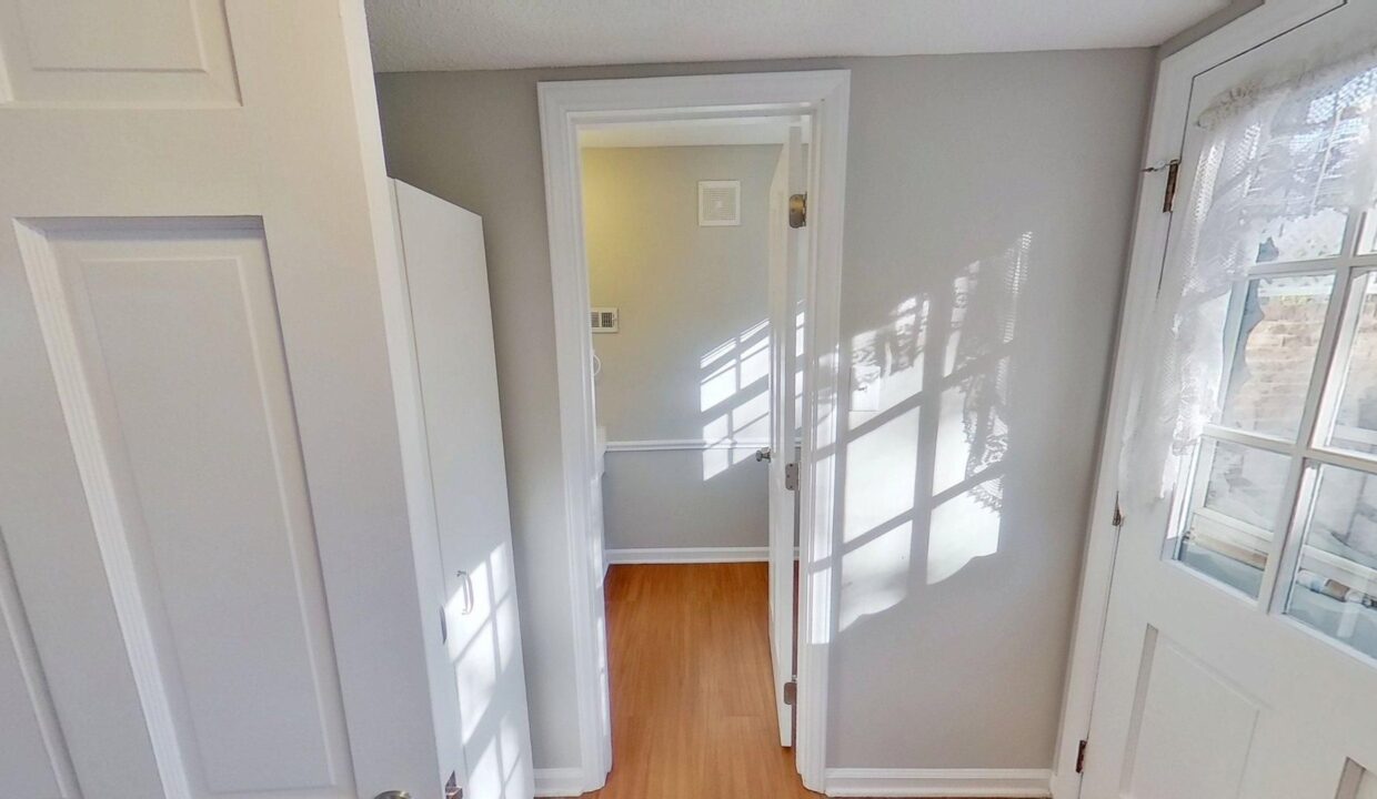 1020-Wofford-Ln-Raleigh-NC-27609-26