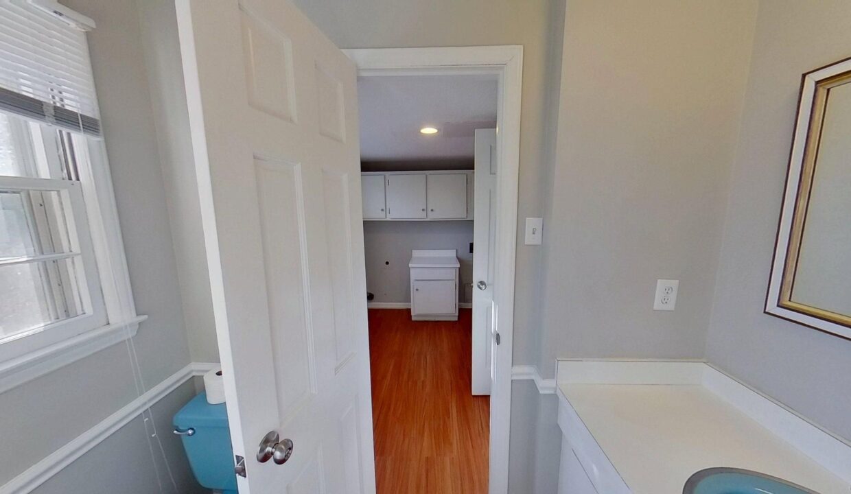 1020-Wofford-Ln-Raleigh-NC-27609-29