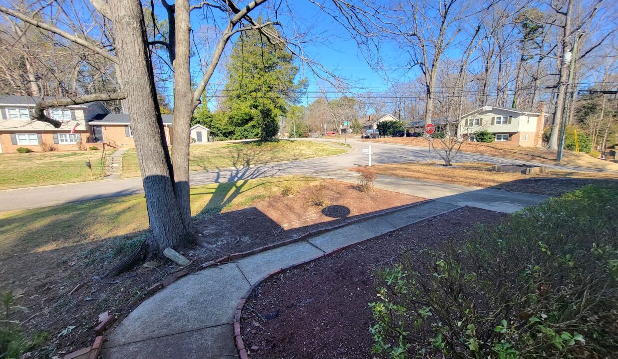 1020-Wofford-Ln-Raleigh-NC-27609-30