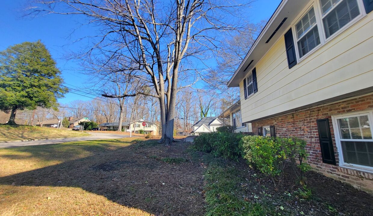 1020-Wofford-Ln-Raleigh-NC-27609-33