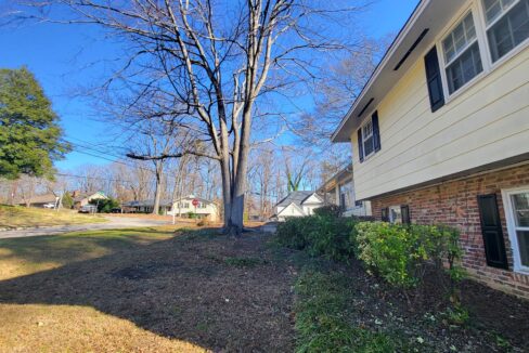 1020-Wofford-Ln-Raleigh-NC-27609-33