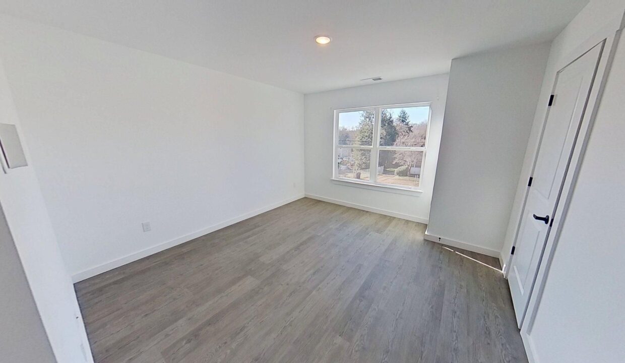 16-Catawba-Ave-B-Greenville-SC-29611-16