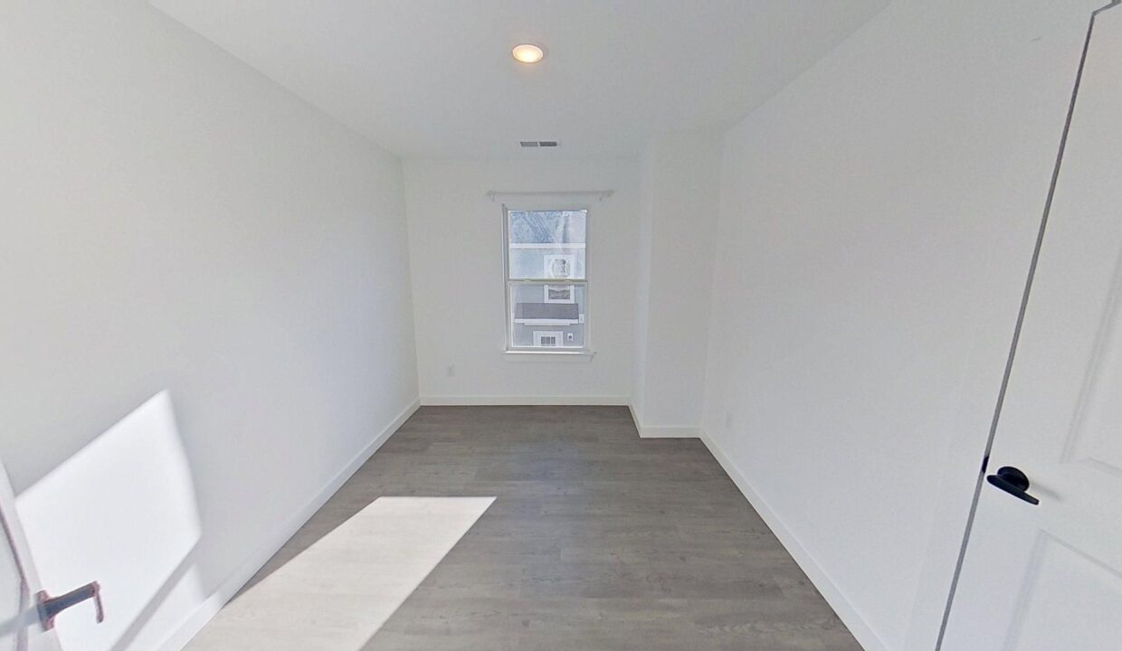 16-Catawba-Ave-B-Greenville-SC-29611-17