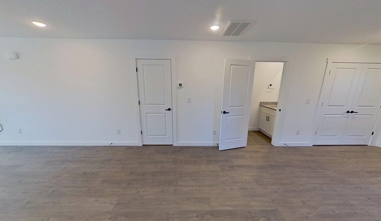 16-Catawba-Ave-B-Greenville-SC-29611-8