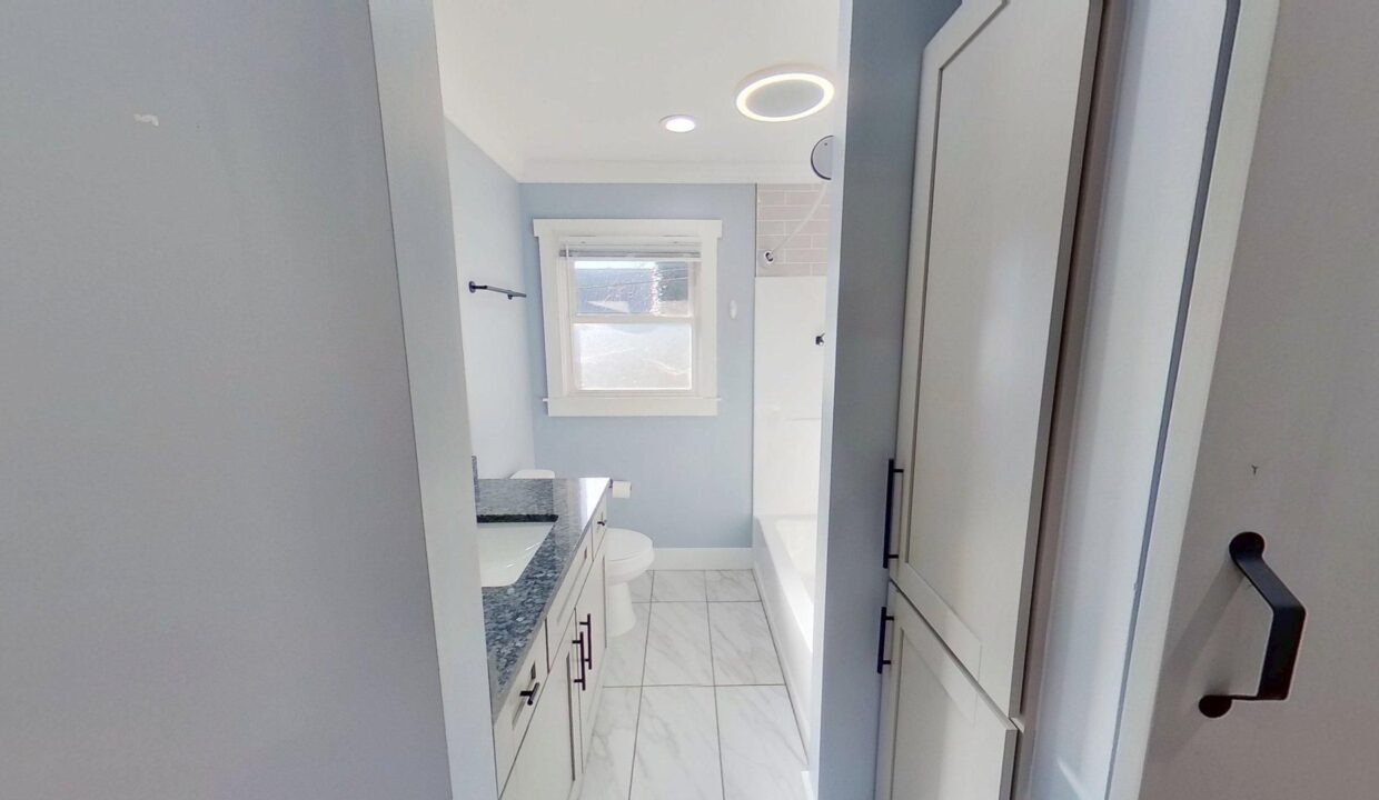 208-N-Sunset-Dr-Winston-Salem-NC-27101-16