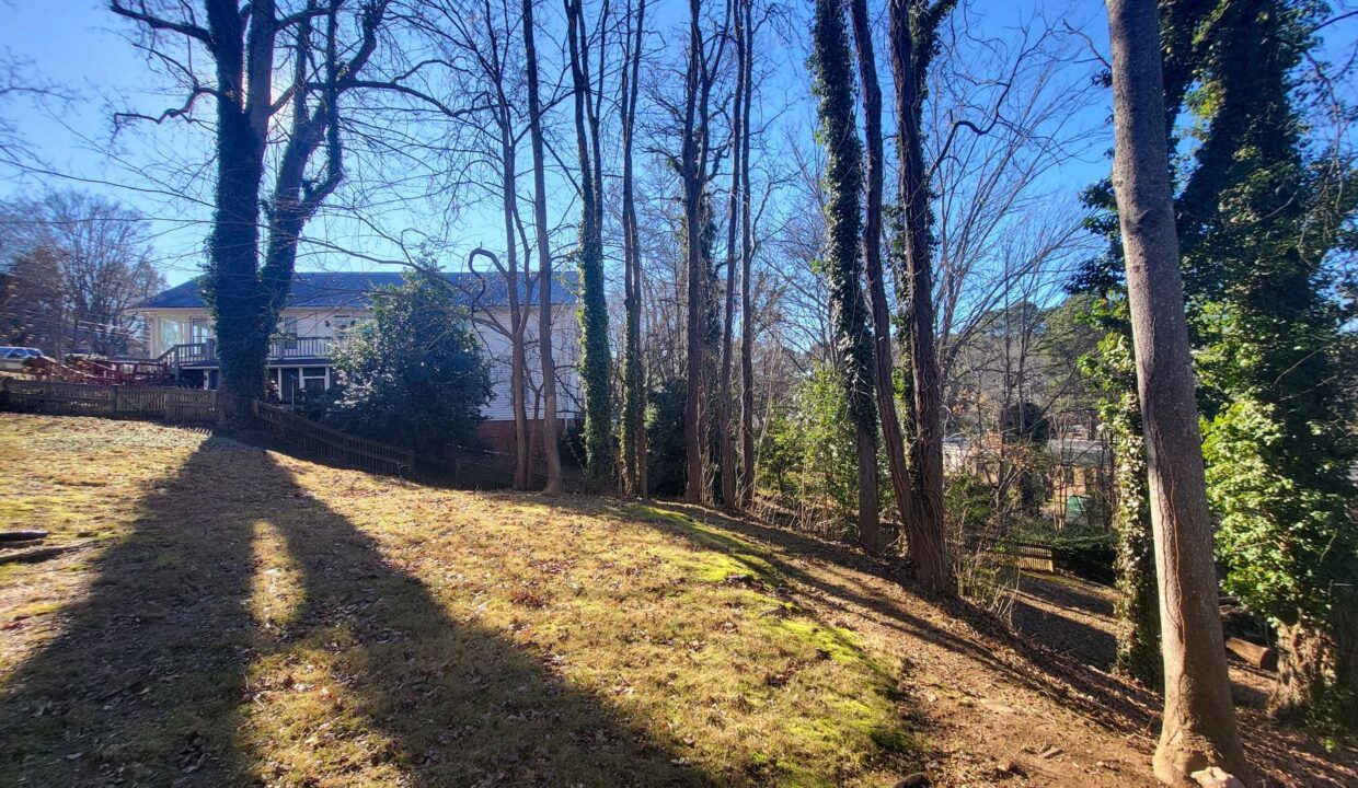 208-N-Sunset-Dr-Winston-Salem-NC-27101-19