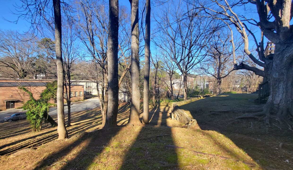 208-N-Sunset-Dr-Winston-Salem-NC-27101-5