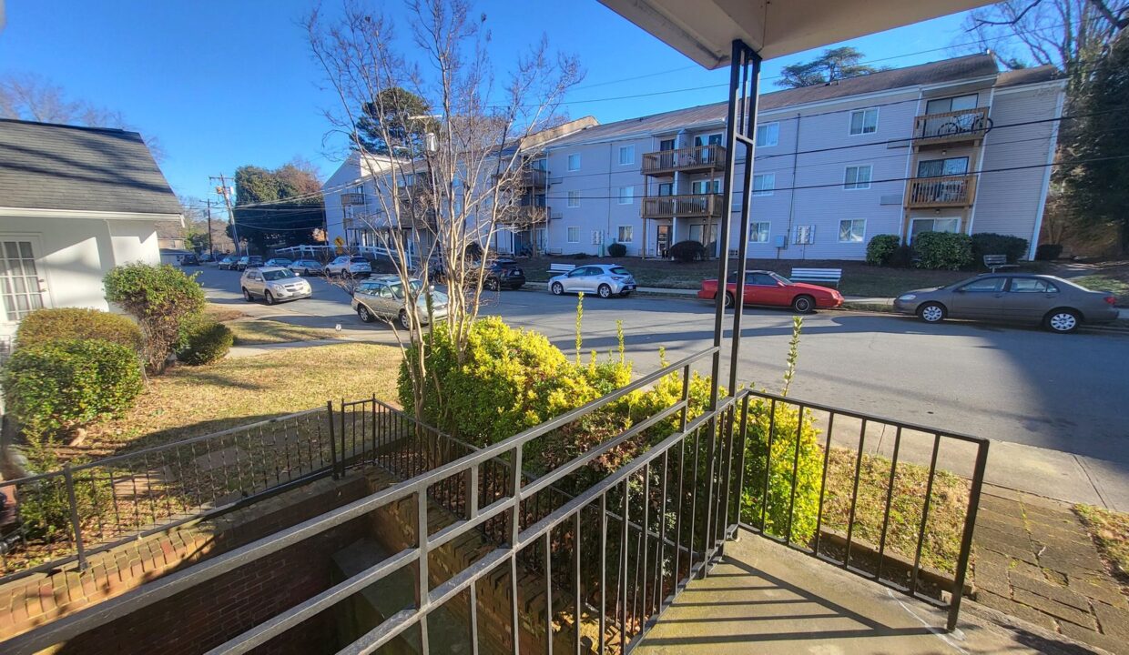208-N-Sunset-Dr-Winston-Salem-NC-27101-7