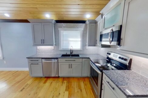 208-N-Sunset-Dr-Winston-Salem-NC-27101-8