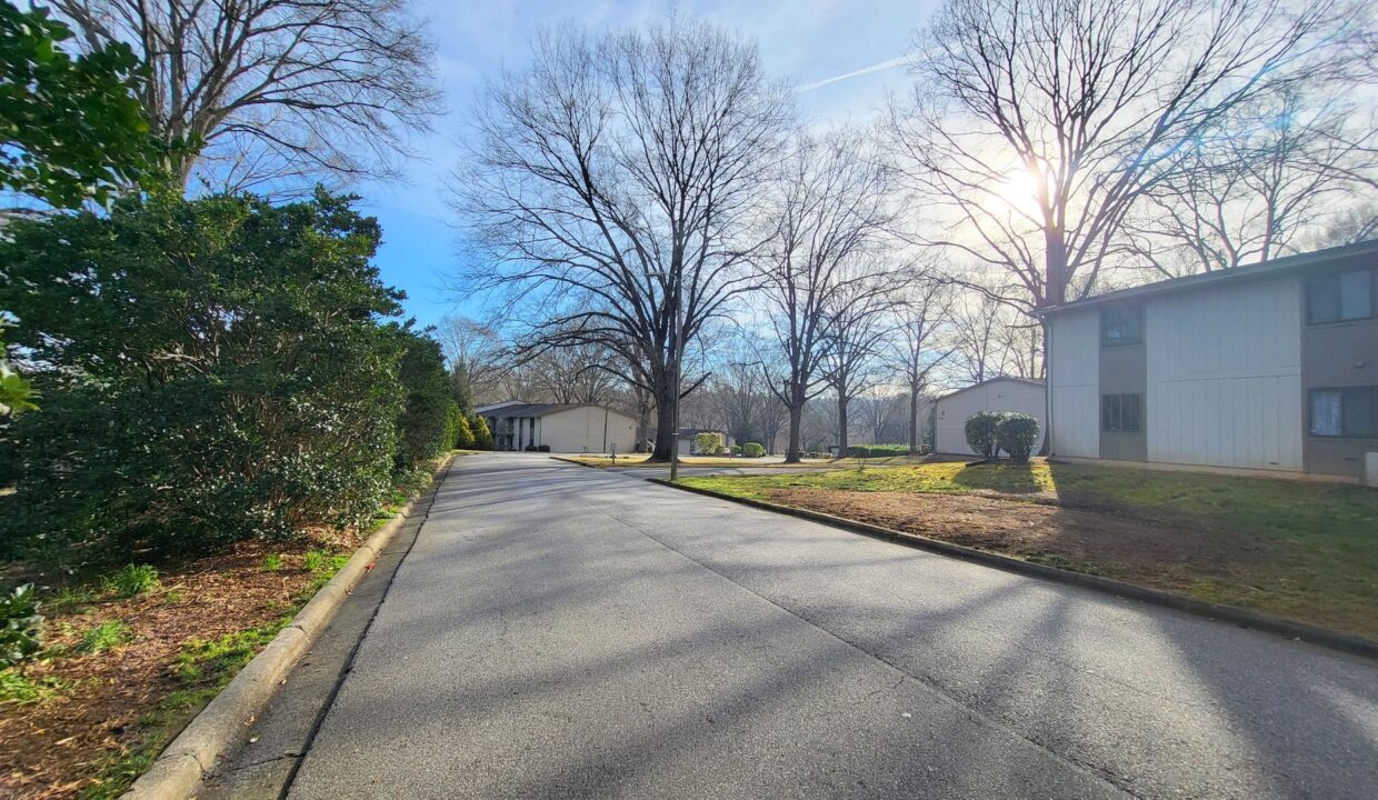 2240-Sunderland-Rd-71N-Winston-Salem-NC-27103-11