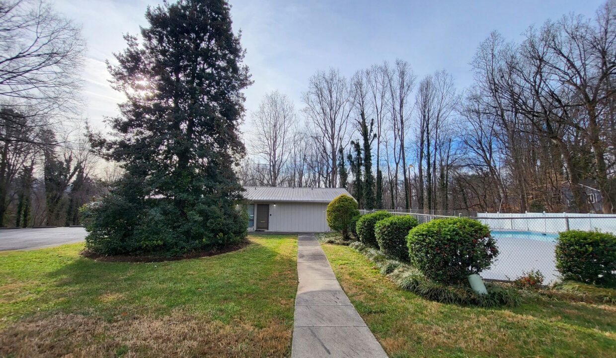 2240-Sunderland-Rd-71N-Winston-Salem-NC-27103-16