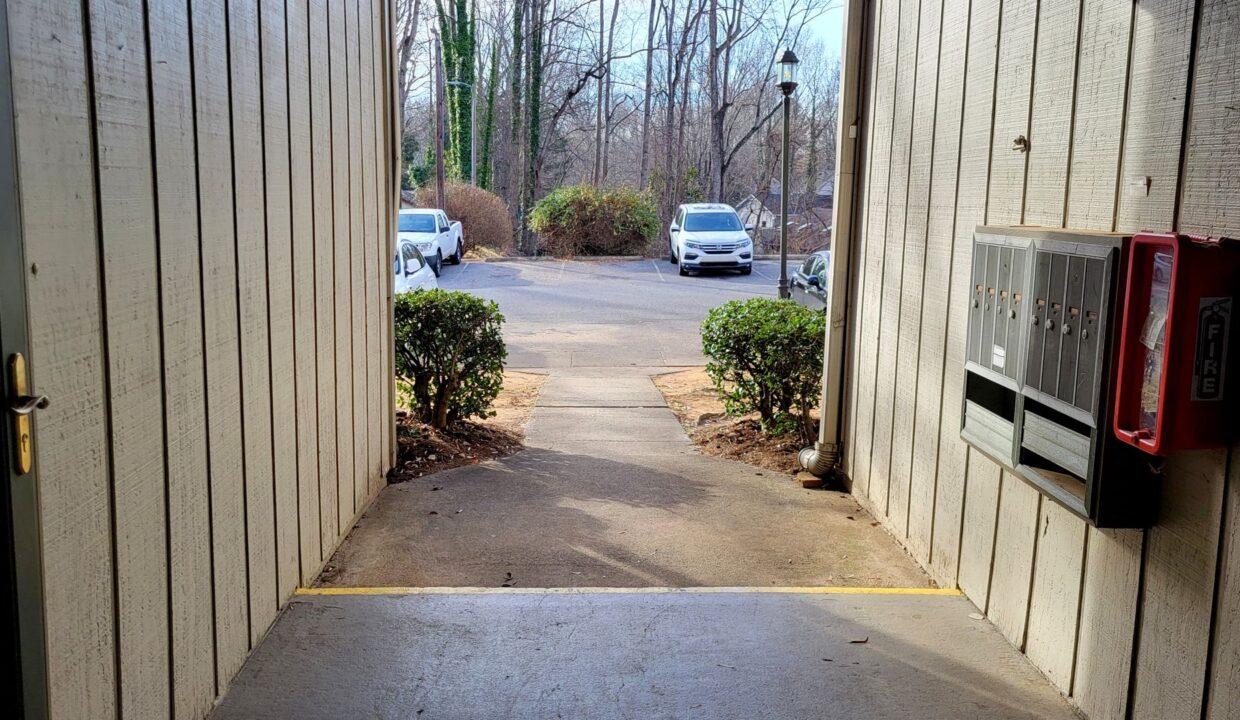 2240-Sunderland-Rd-71N-Winston-Salem-NC-27103-22