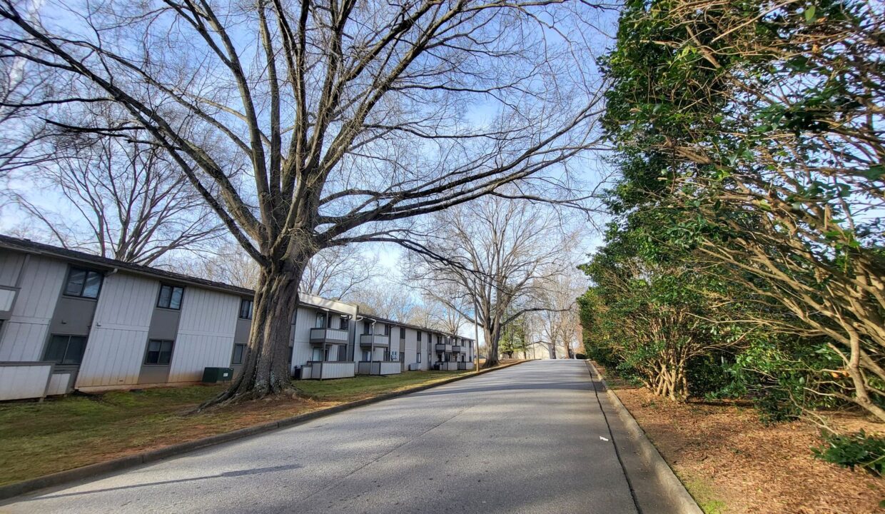 2240-Sunderland-Rd-71N-Winston-Salem-NC-27103-24