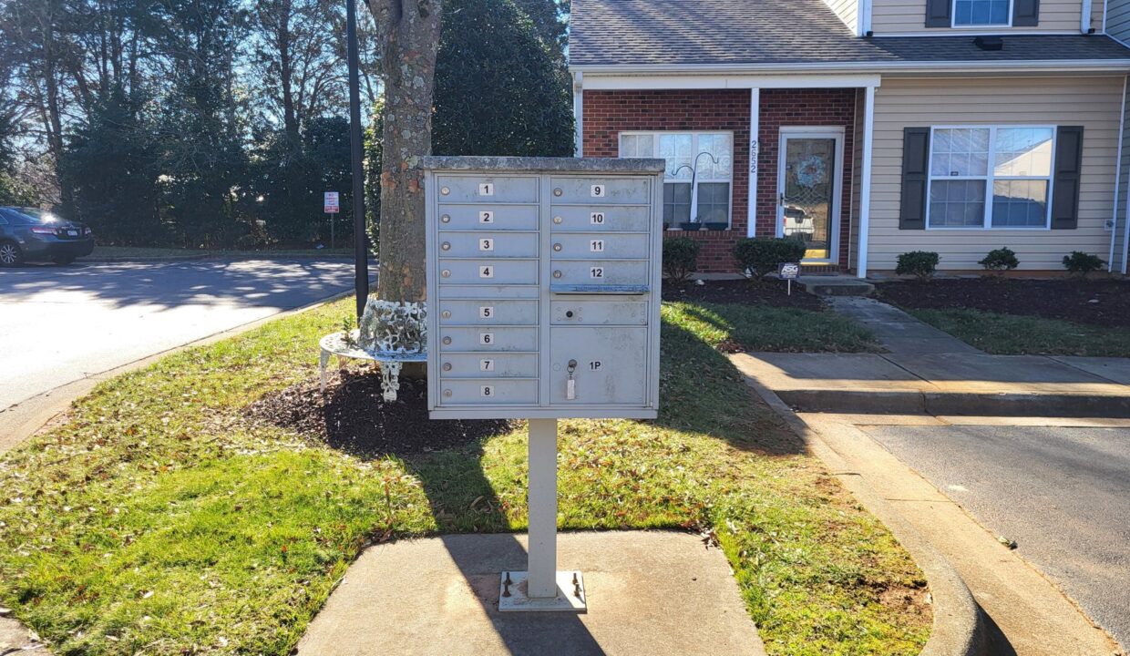 2660-Halle-Ann-Cir-Winston-Salem-NC-27103-17