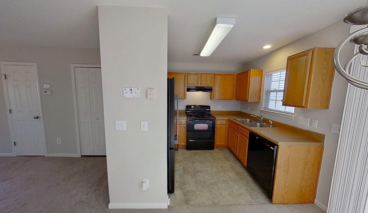 2660-Halle-Ann-Cir-Winston-Salem-NC-27103-18