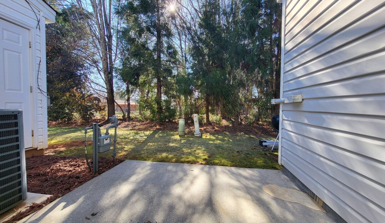 2660-Halle-Ann-Cir-Winston-Salem-NC-27103-5