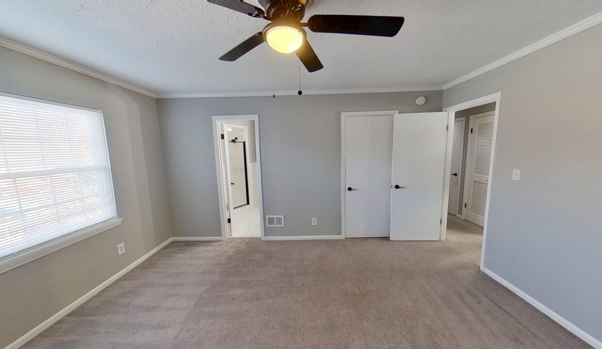 422-Muirs-Chapel-Rd-Greensboro-NC-27410-18