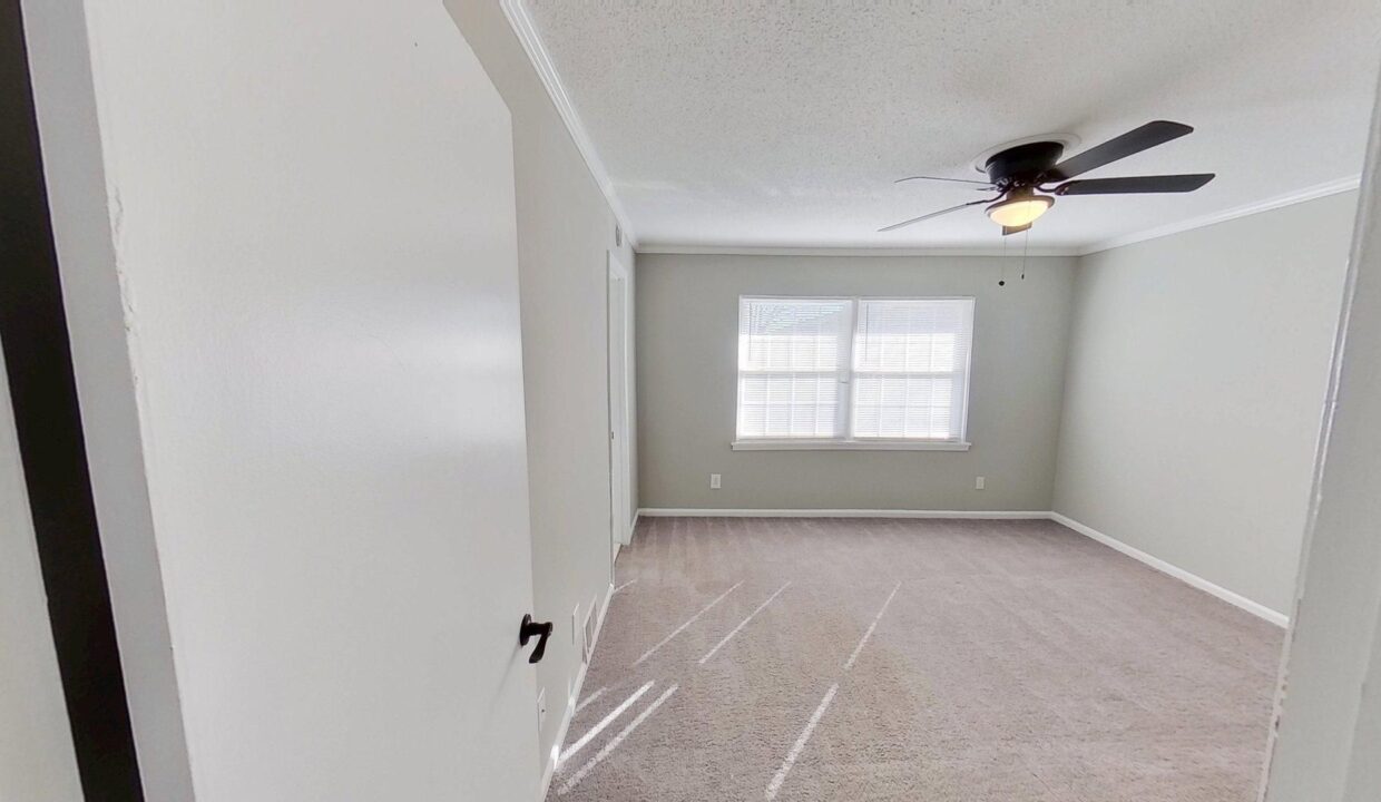 422-Muirs-Chapel-Rd-Greensboro-NC-27410-22