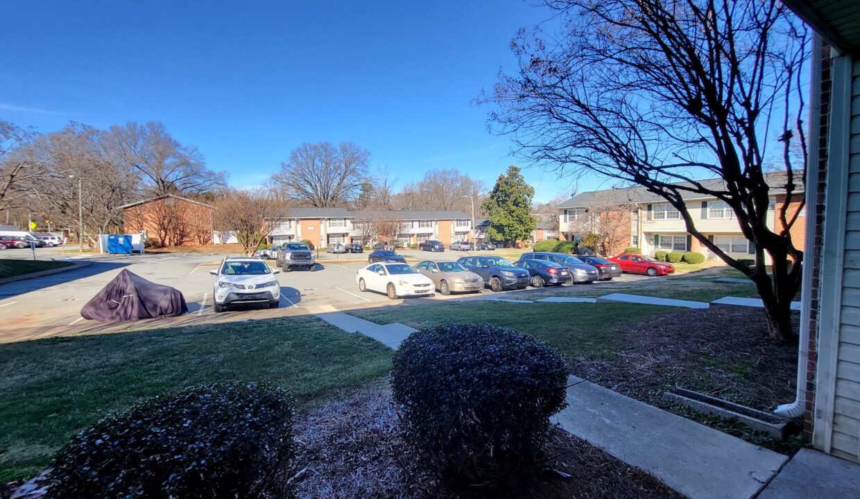 422-Muirs-Chapel-Rd-Greensboro-NC-27410-9