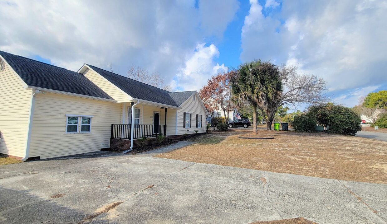 903-Balfoure-Dr-Wilmington-NC-28412-22