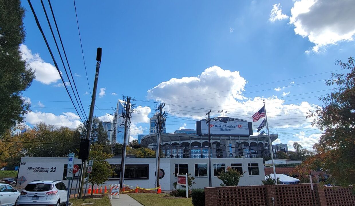 1080-W-1st-St-Charlotte-NC-28202-27