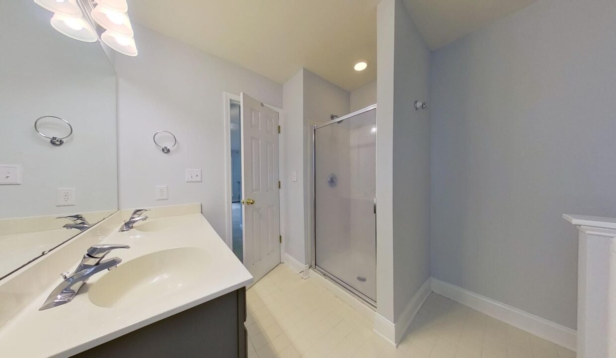 1080-W-1st-St-Charlotte-NC-28202-31