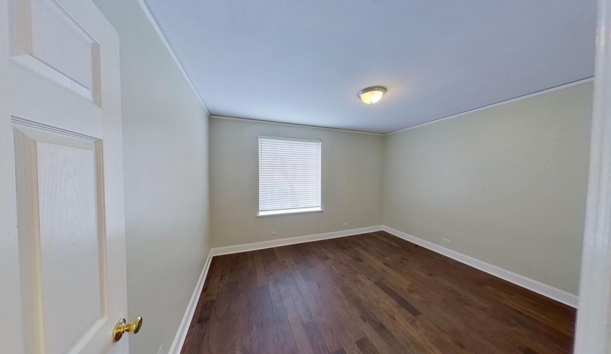 1700-N-Elm-St-Q1-Greensboro-NC-27408-23