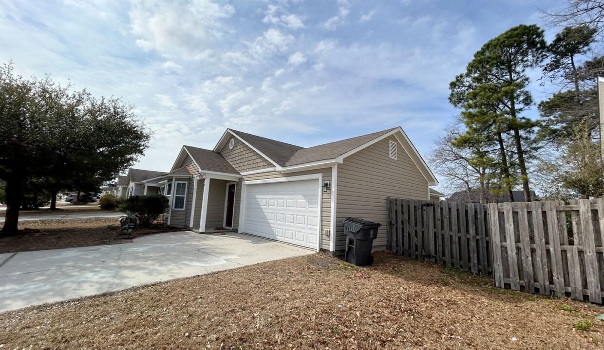 2039-Southern-Pine-Dr-Leland-NC-28451-9