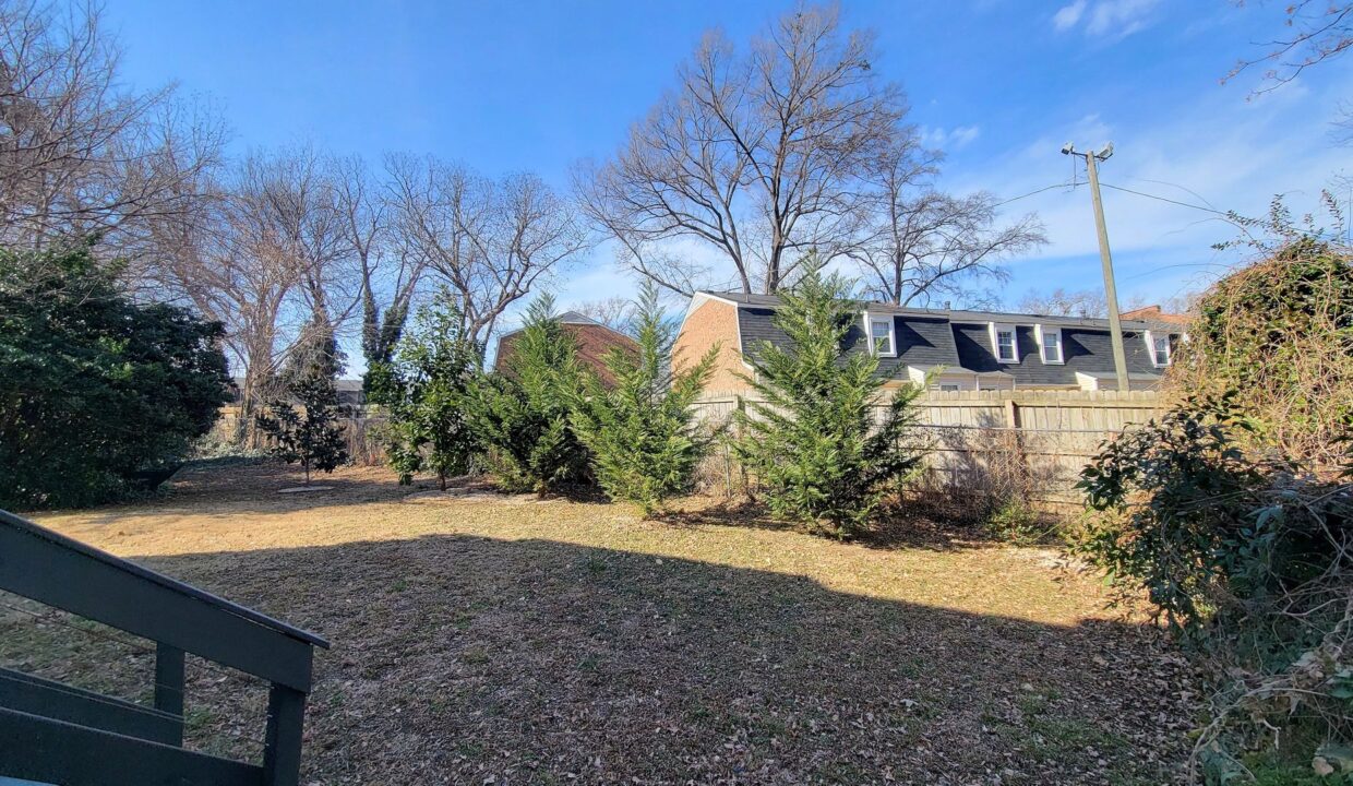 215-Lafayette-Rd-B-Raleigh-NC-27604-15