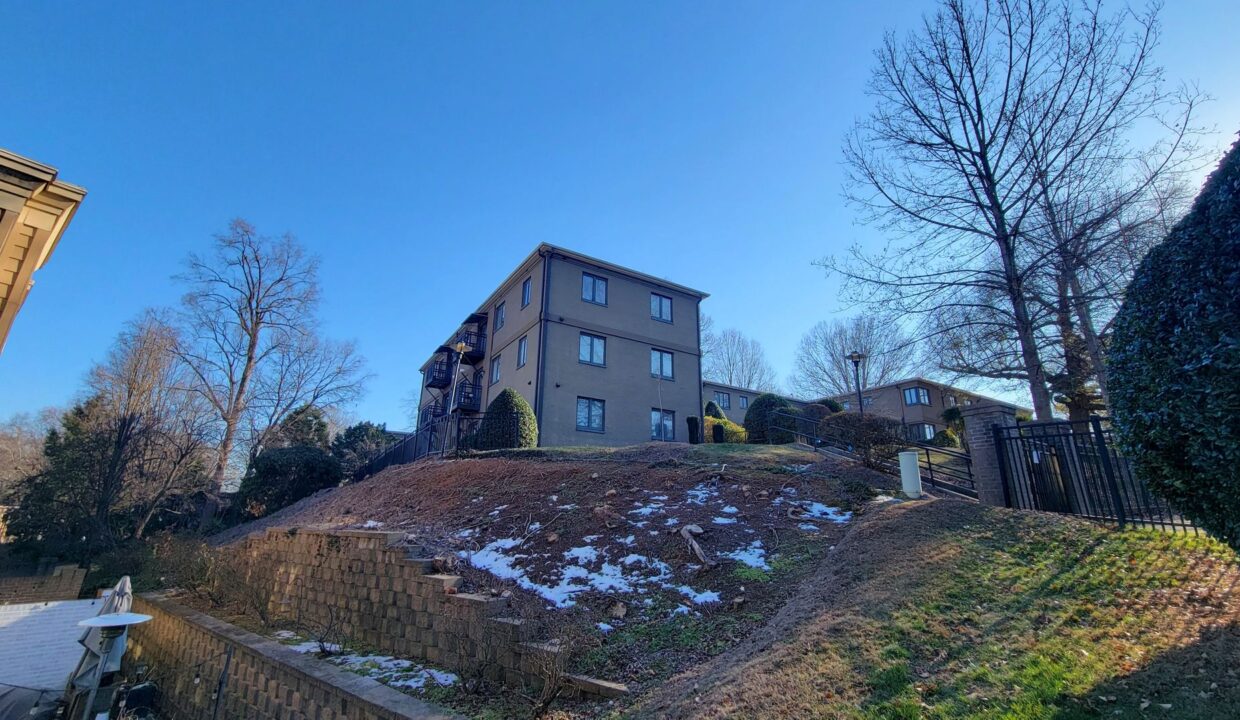 2425-Vail-Ave-A19-Charlotte-NC-28207-19