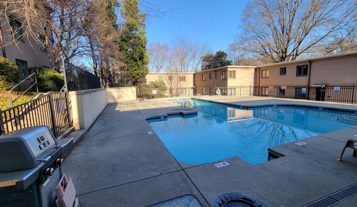 2425-Vail-Ave-A19-Charlotte-NC-28207-21