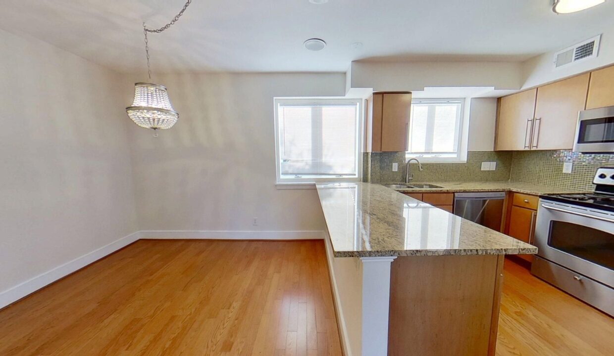 2425-Vail-Ave-A19-Charlotte-NC-28207-4