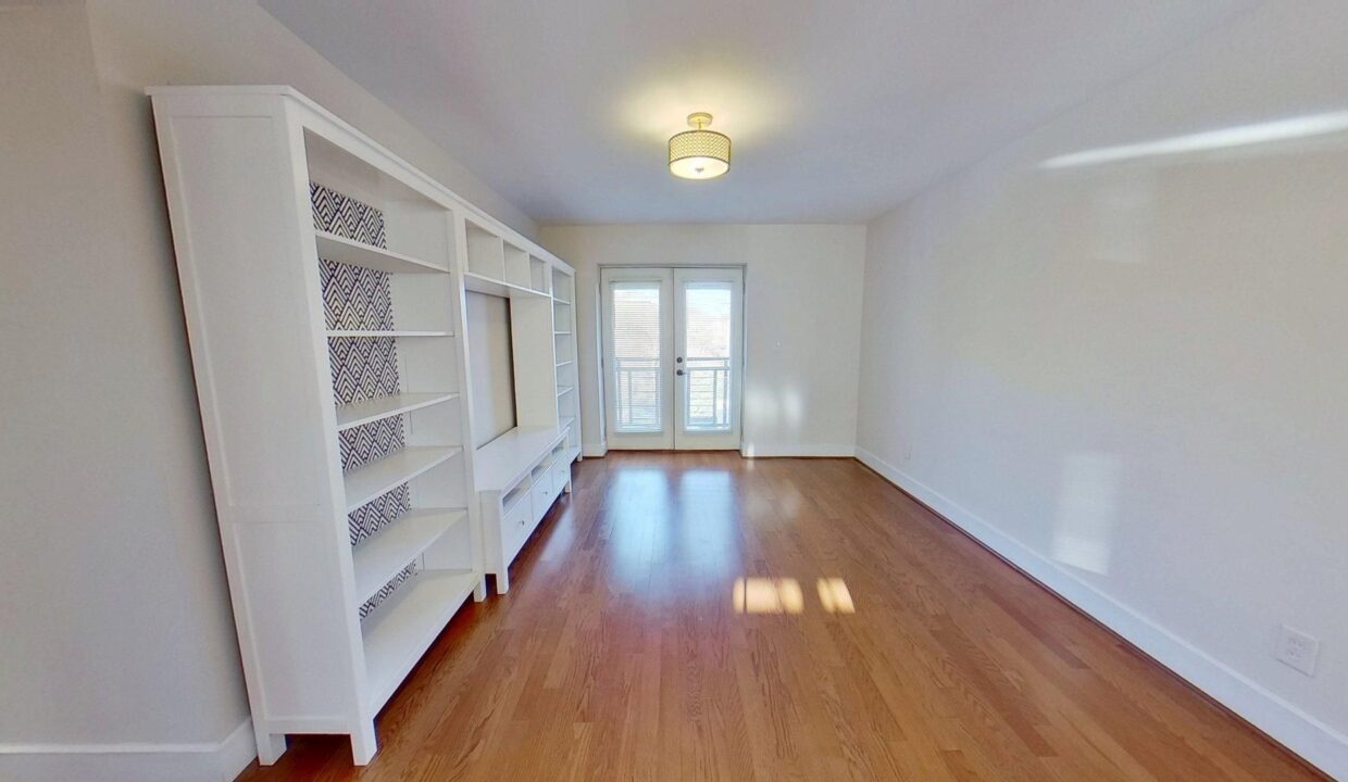 2425-Vail-Ave-A19-Charlotte-NC-28207-6