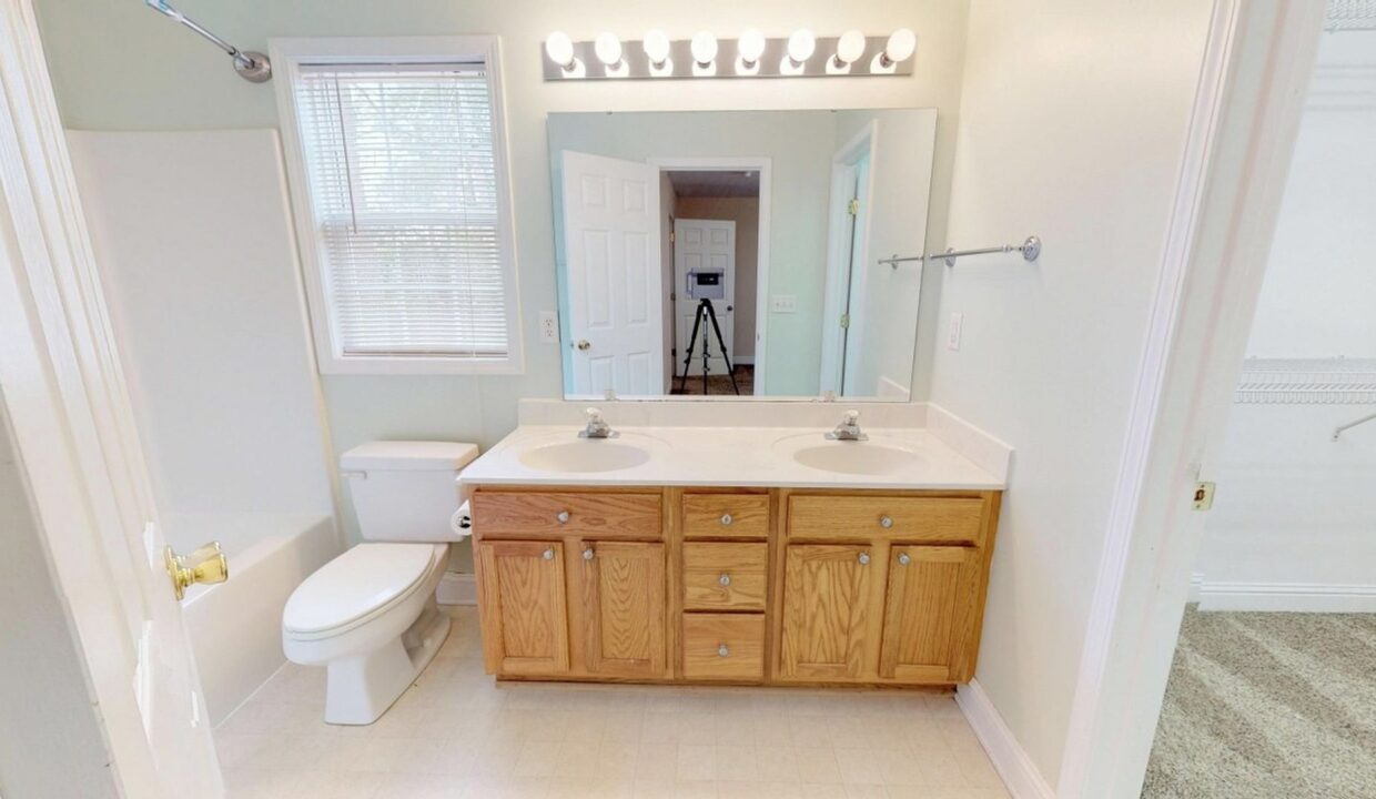 2800-Berry-Patch-Ct-Castle-Hayne-NC-28429-22